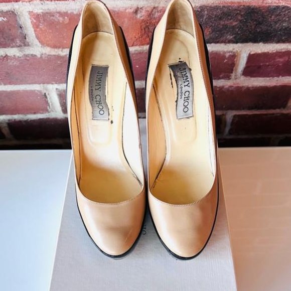 Jimmy Choo:  Nude/Black Pumps Platform Heel Pumps - Picture 5 of 8